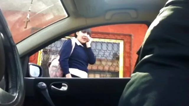 Cheirar as filme pornô na praia cuecas da Madame leva-a a um orgasmo intenso.