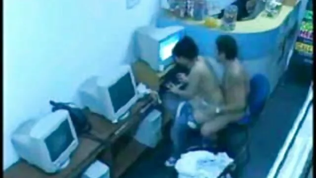 A foder no rabo por uma pila video sexo online gigante