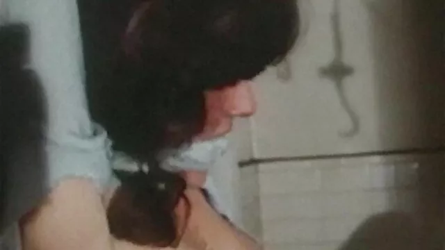 Lexidona-linda embrulhada com esperma depois vídeo pornô de velhas do broche