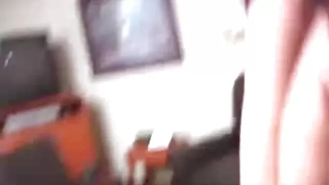 Tera sedutora faz cabeça porno novinha e velho