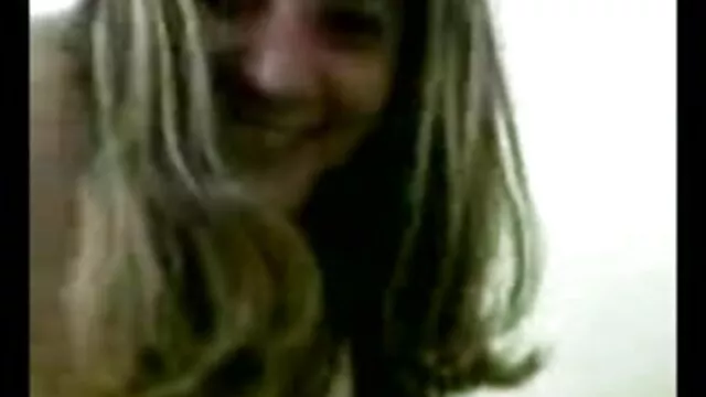2.Puta casada abre as vídeo de pornô com as brasileirinhas pernas