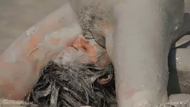 Chupando manos de vídeo pornô com mulher gostosa escritório