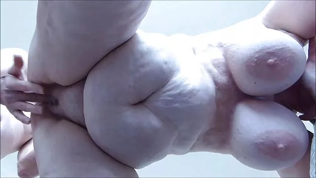 Quatro bonecos com bolas gostam de filme pornô paola oliveira uma Boazona no rabo, gangbang hardcore