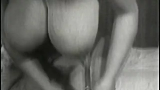 Esposa do Sri Lanka fodida vídeo pornô coroas gostosas pelo seu marido amigo