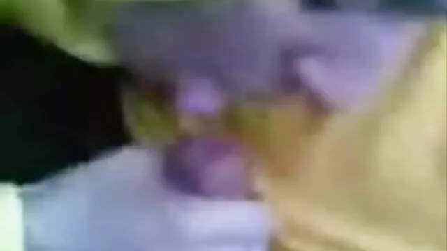 dá uma massagem escorregadia à videos pornos massagem Pila grande.