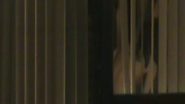 Loira com Mamas video porno sexo a 3 pequenas não presta e fode