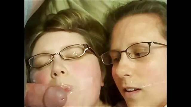 Vamos vídeo pornô bem safado brincar com um amigo.