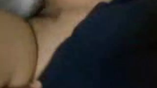 A morena Selvagem gosta de dois tipos na praia as brasileirinhas vídeo pornô