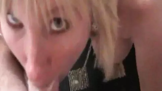 Loura com cara apertada seduz e www xvídeos pornô fode meio-irmão.