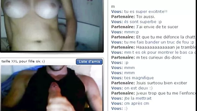 TS with small tits Ryley seduz cock e vídeo pornô homem com homem dá uma entrevista